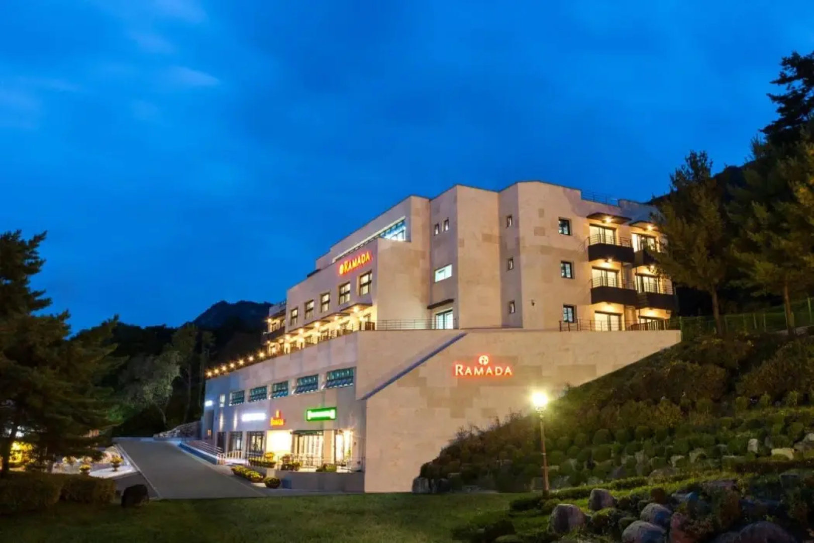 Ramada Resort by Wyndham MungyeongSaejae