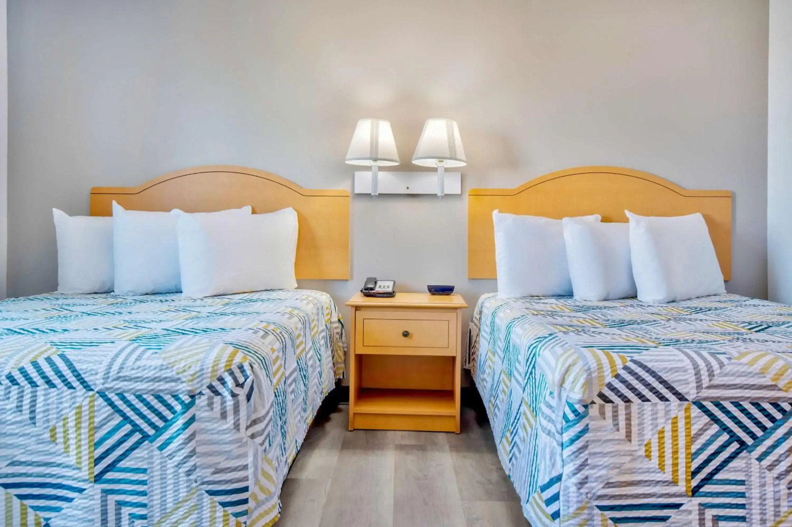 Studio 6 Bakersfield, CA