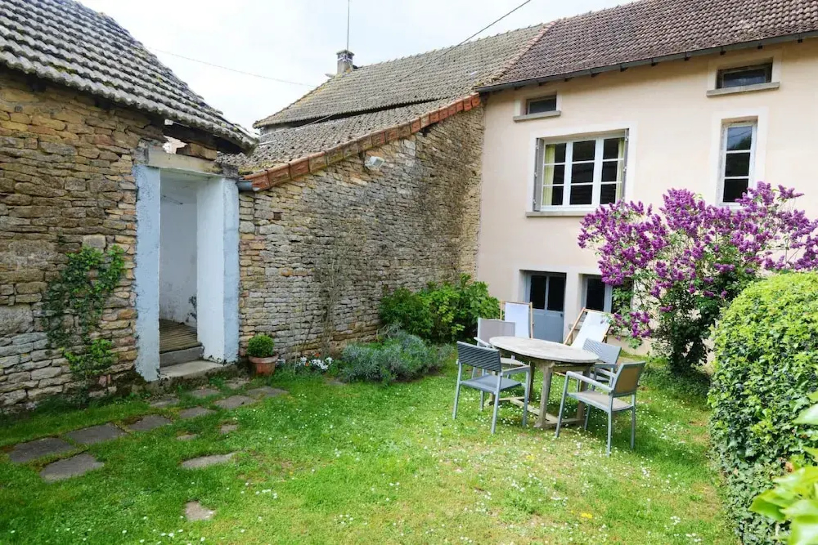 House With 2 Bedrooms in Grevilly, With Enclosed Garden