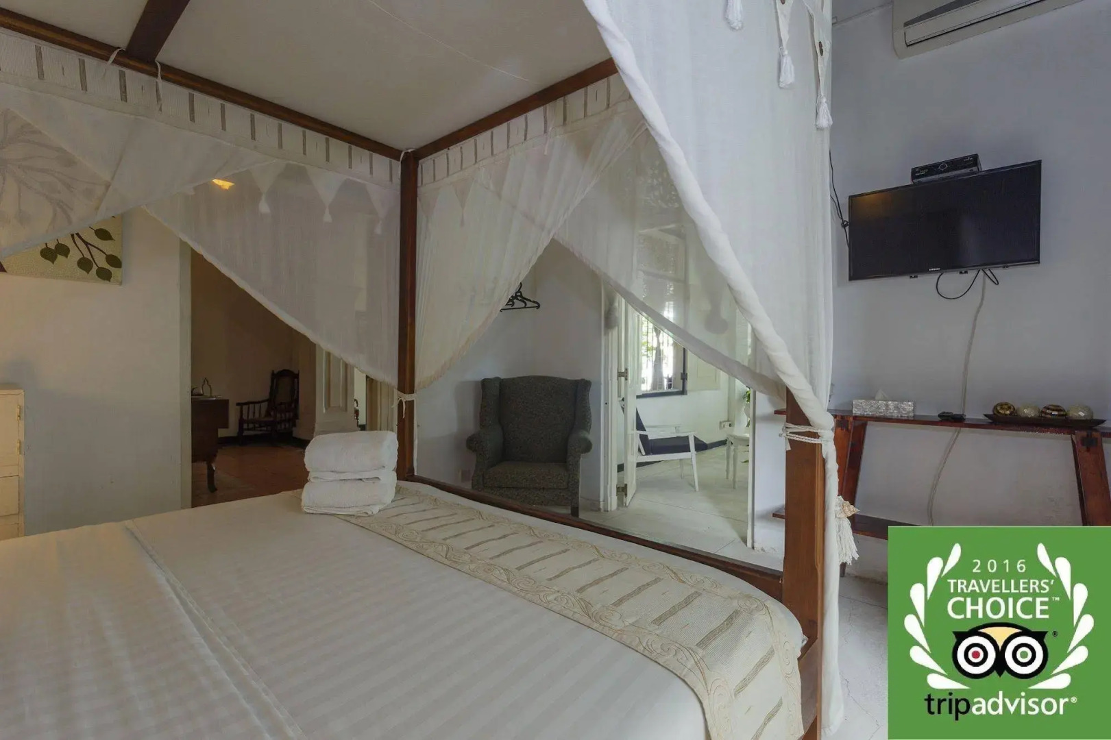 Royce Boutique Hotel