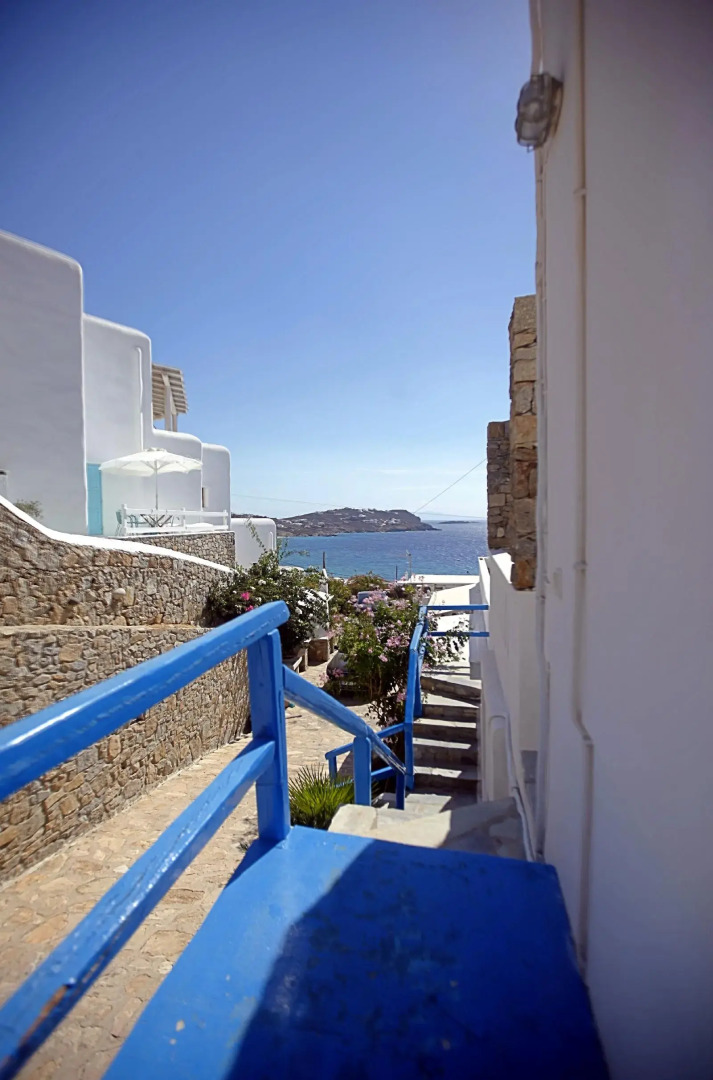 Voula Apartments & Rooms