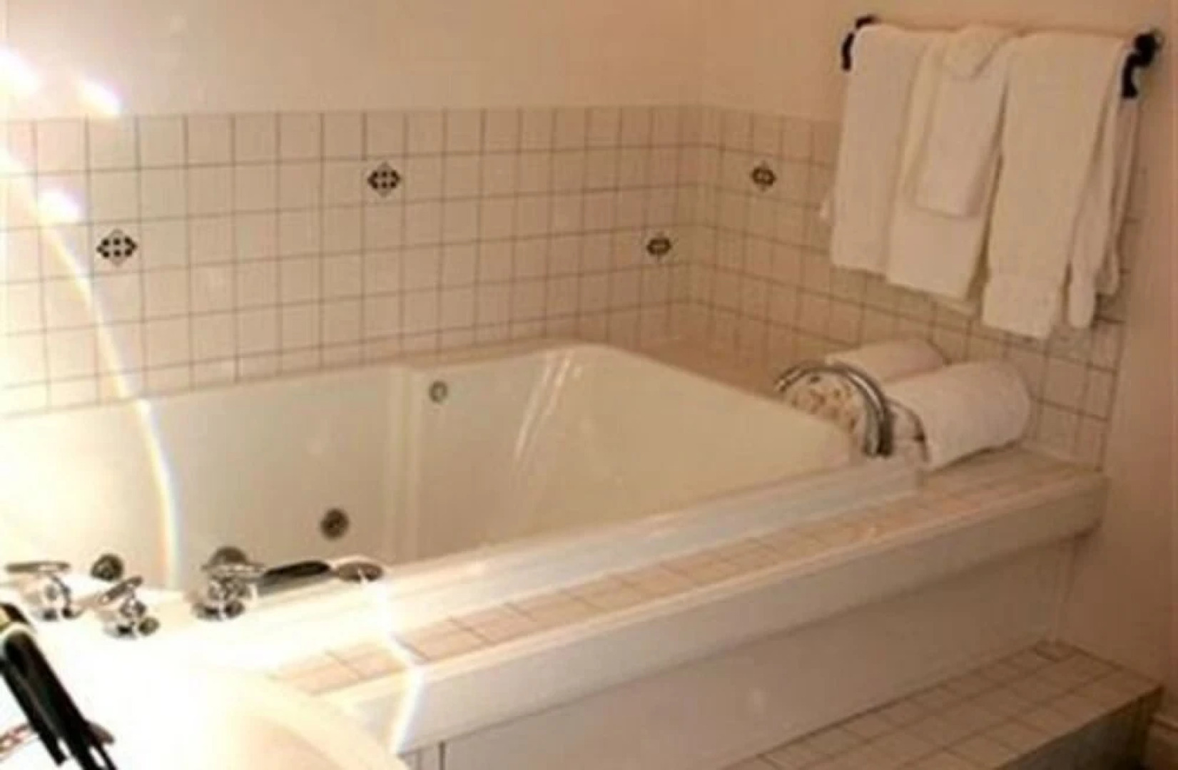 M&M Victorian Bed and Breakfast