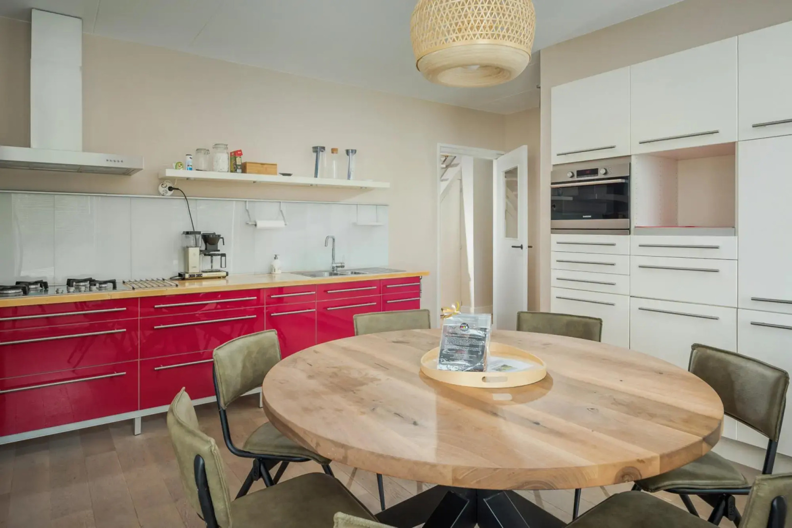 Large fully renovated farmhouse with indoor Swim spa and Sauna