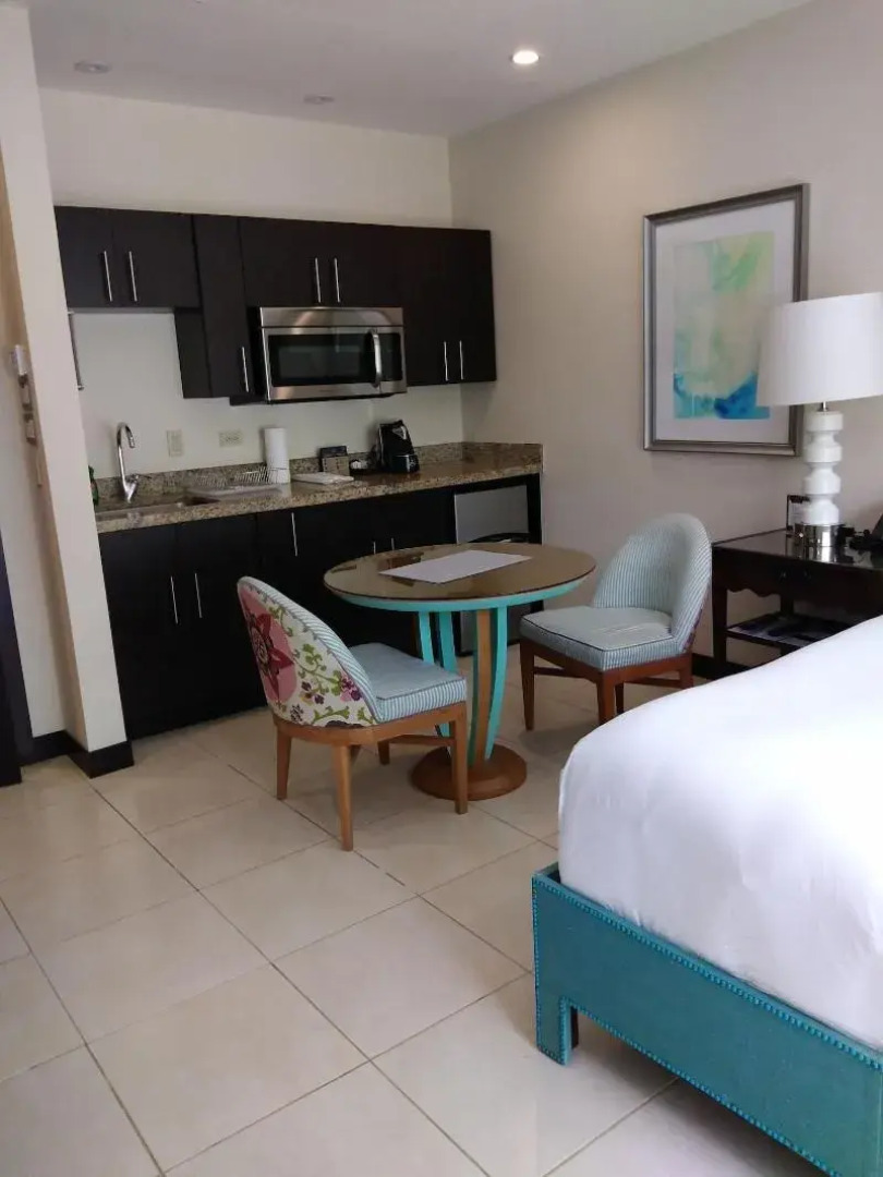 Marina Papagayo Suites