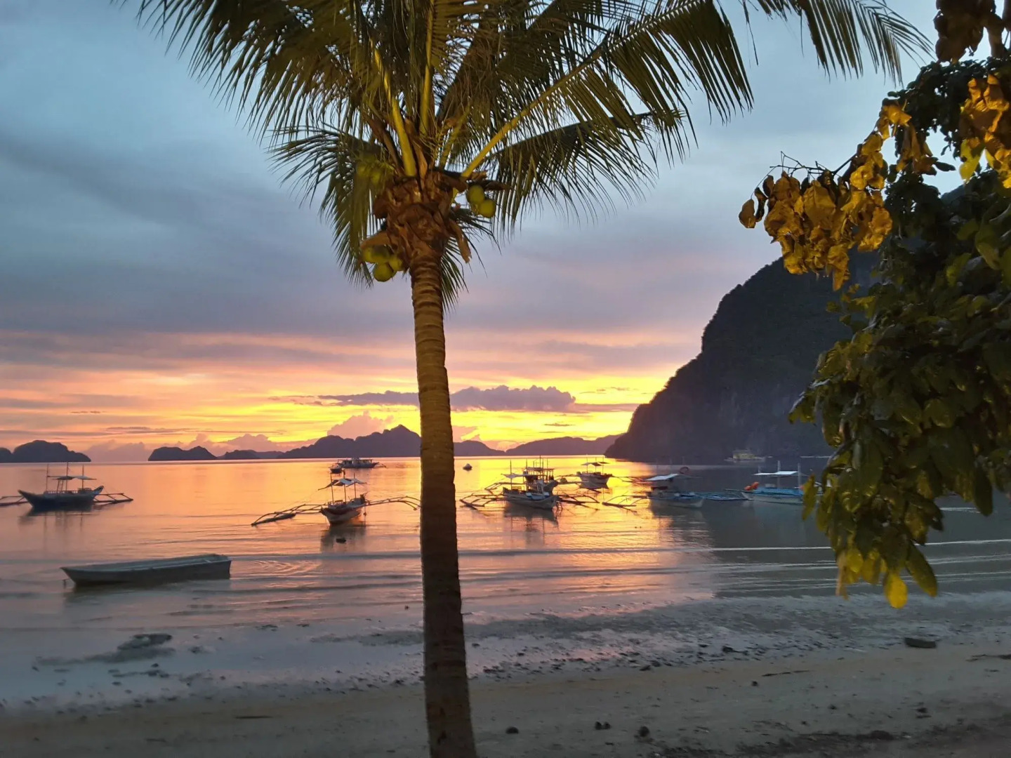 Last Frontier Beach Resort - Adults Only