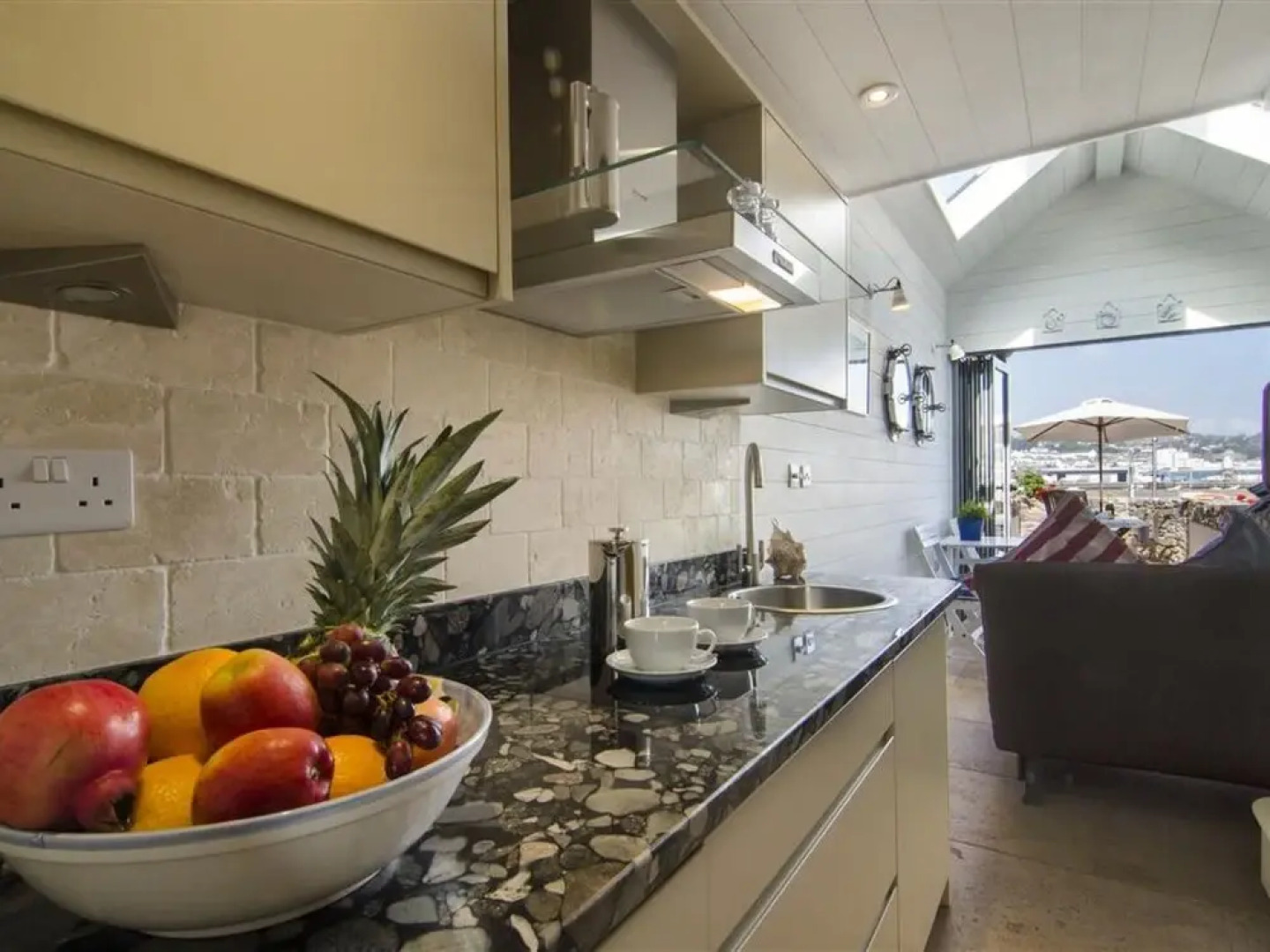 Frannie Shaldon in Shaldon