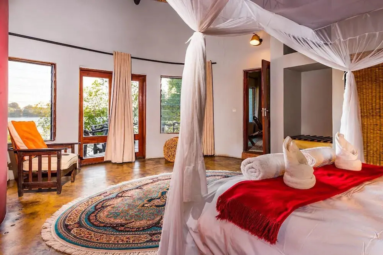 Mukambi Safari Lodge