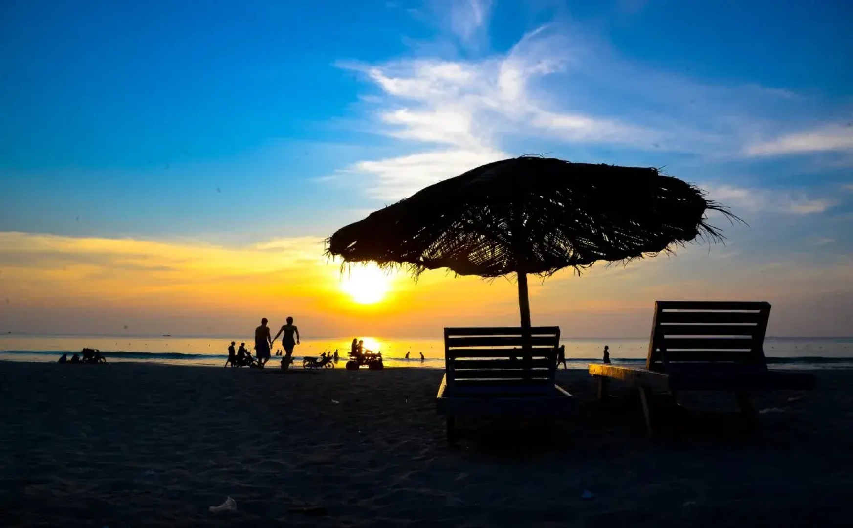 Ocean Blue Ngwe Saung Beach Hotel