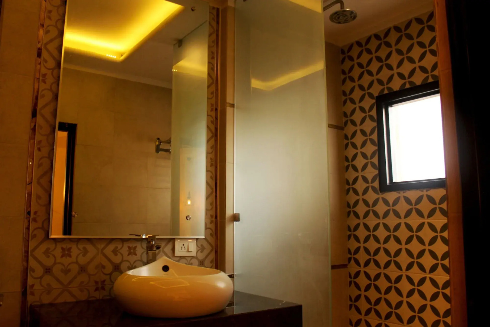 Hotel Himalaya Haridwar @ Har Ki Pauri Road