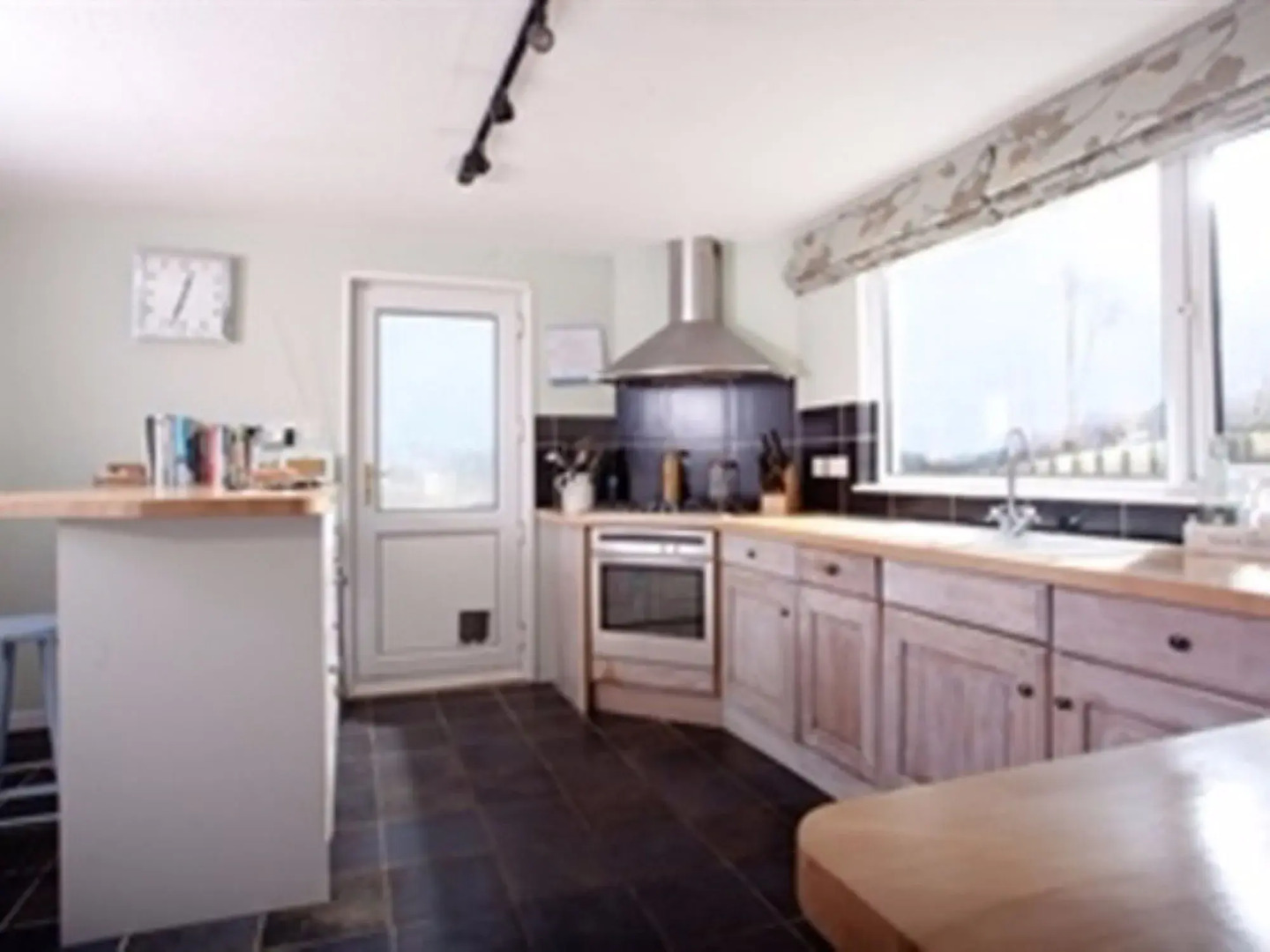 Elements Hotel & Restaurant