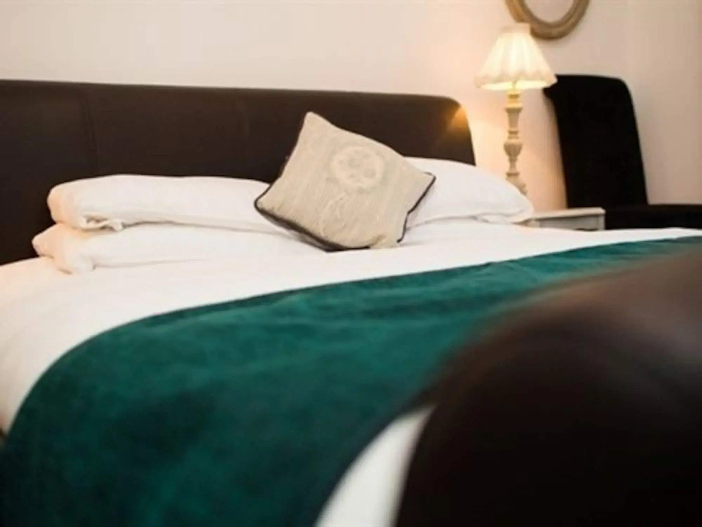 The Golden Fleece Inn