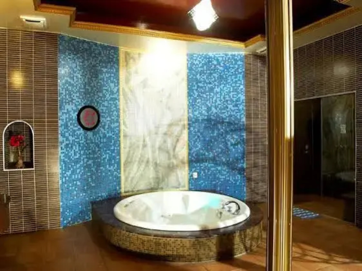 Royal Group Motel Nan Tse Branch