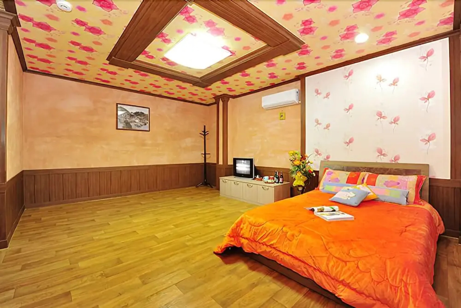 Yeongju Pusoksa Maple Road Pension