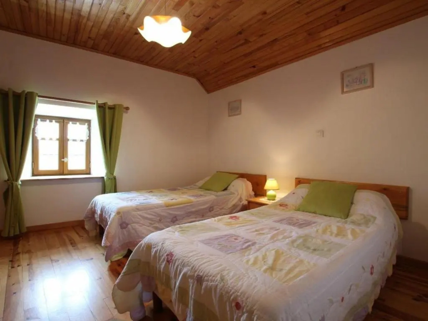 Gite Saint-Front, 4 pièces, 6 personnes - FR-1-582-267