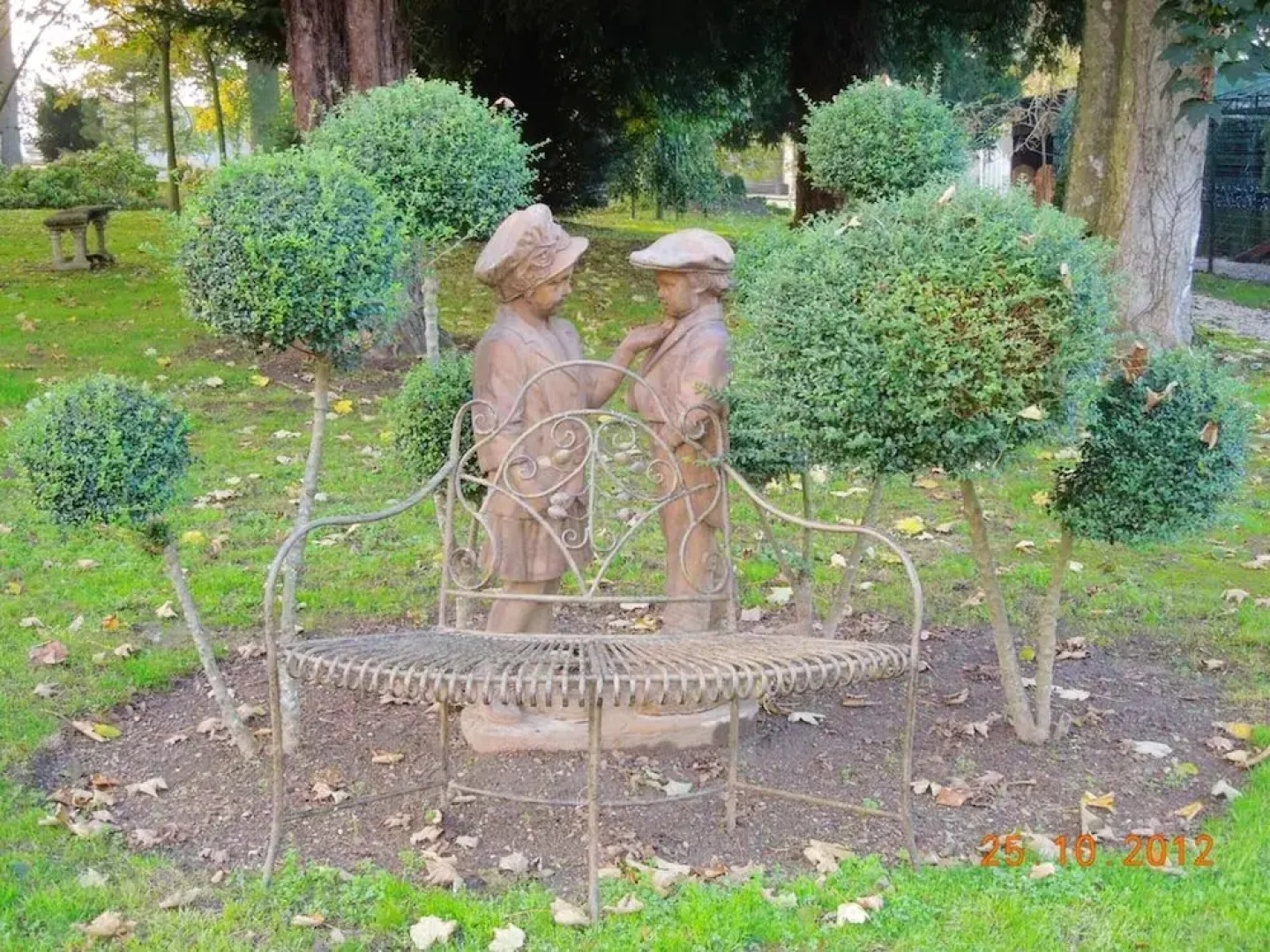 House With 2 Bedrooms in Bayeux, With Shared Pool, Enclosed Garden and Wifi