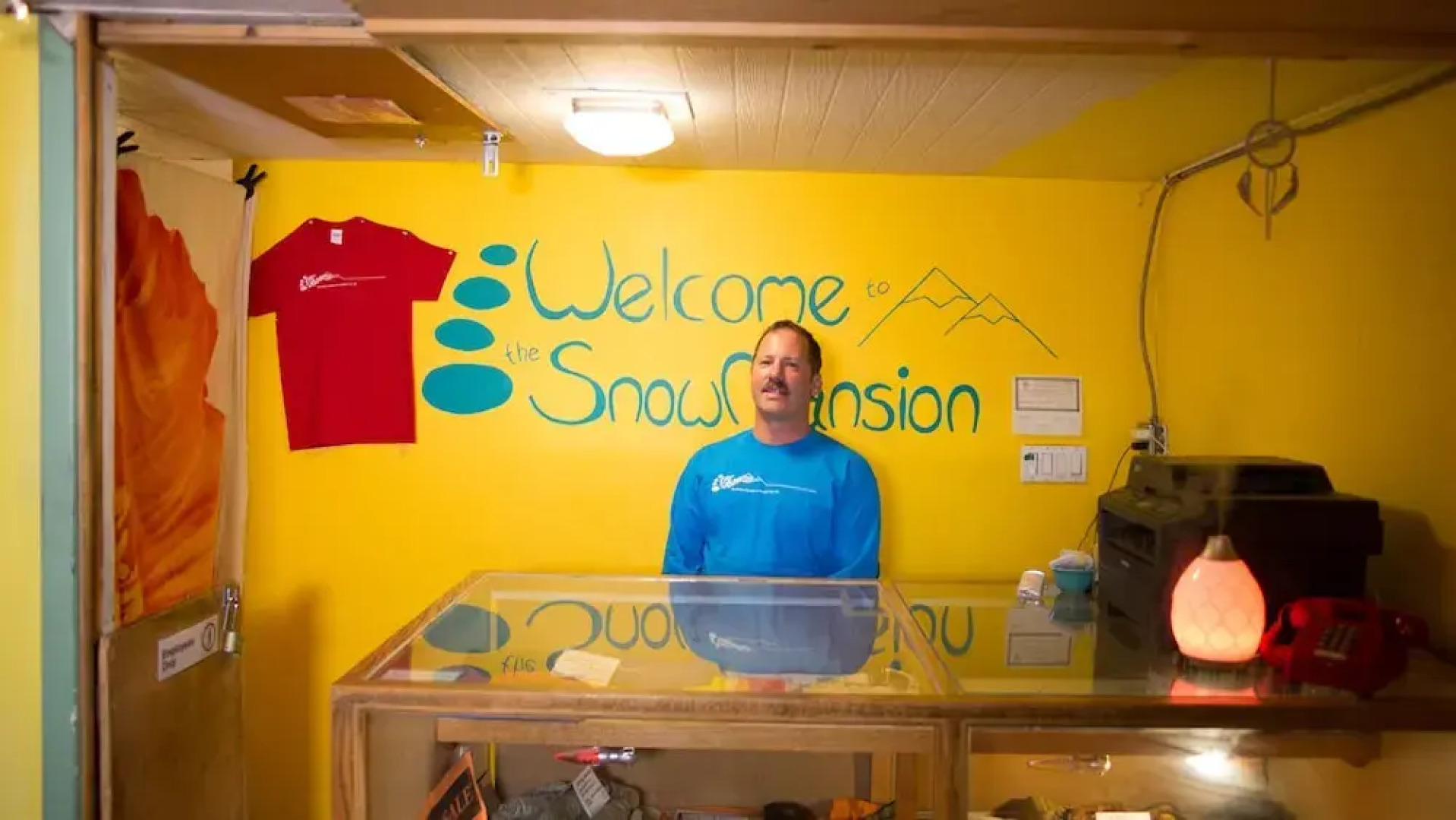 SnowMansion Taos Adventure Lodge