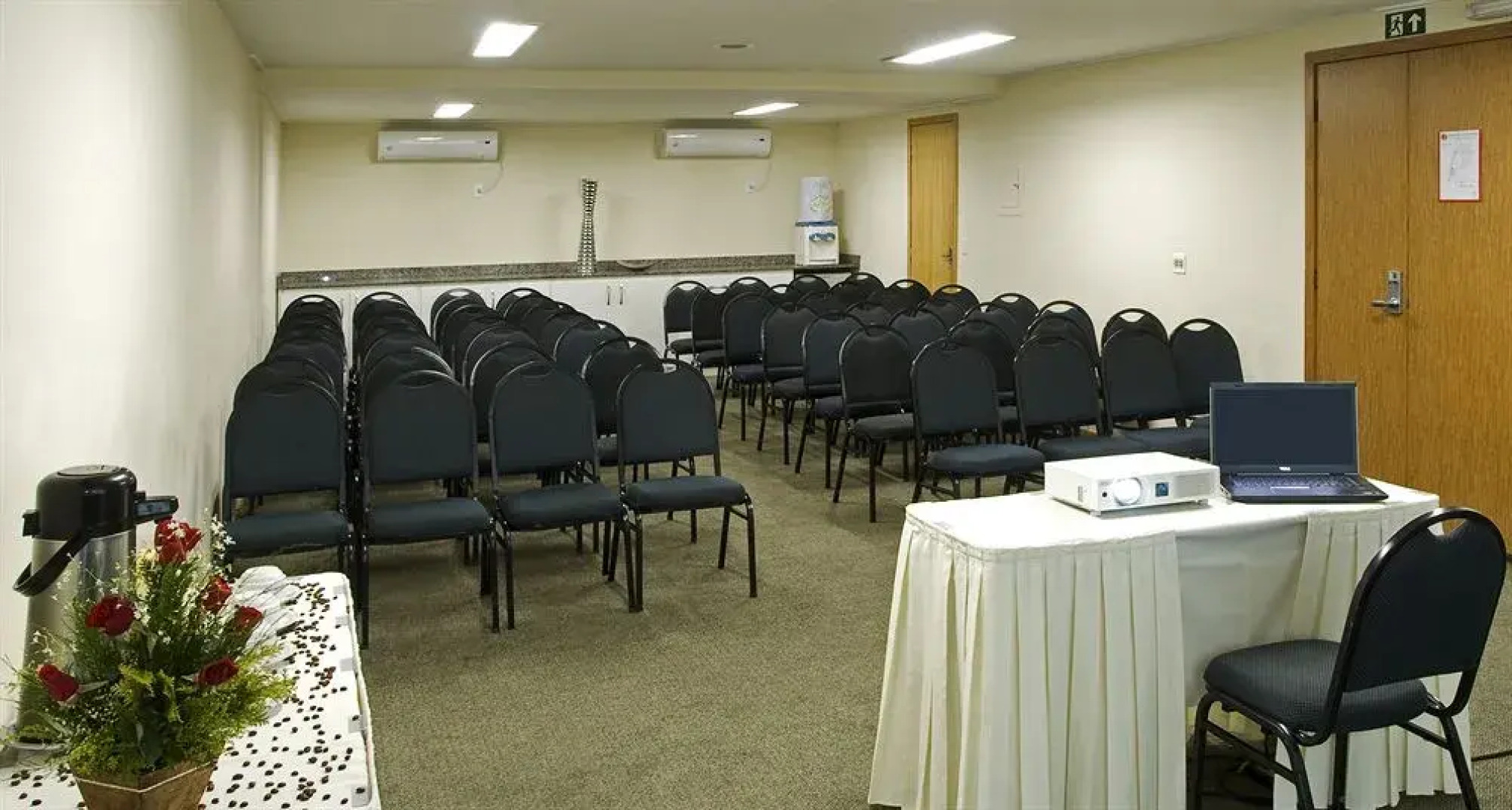 Bristol Golden Plaza Hotel