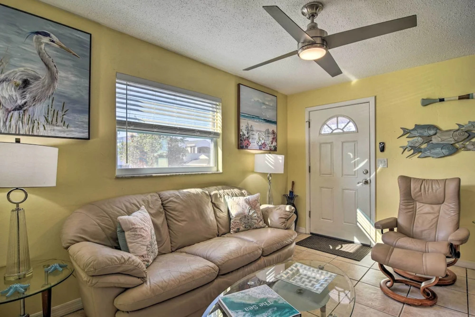 Comfy Dunedin Escape: 1 Block to Main Street!