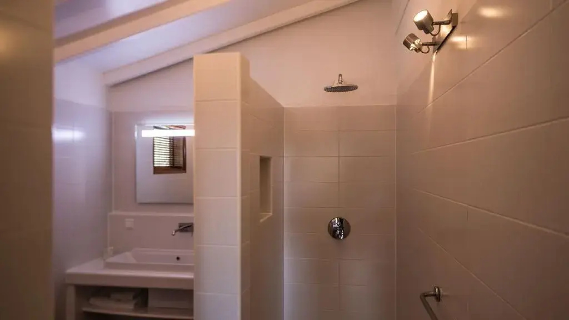 Papagayo Beach Resort