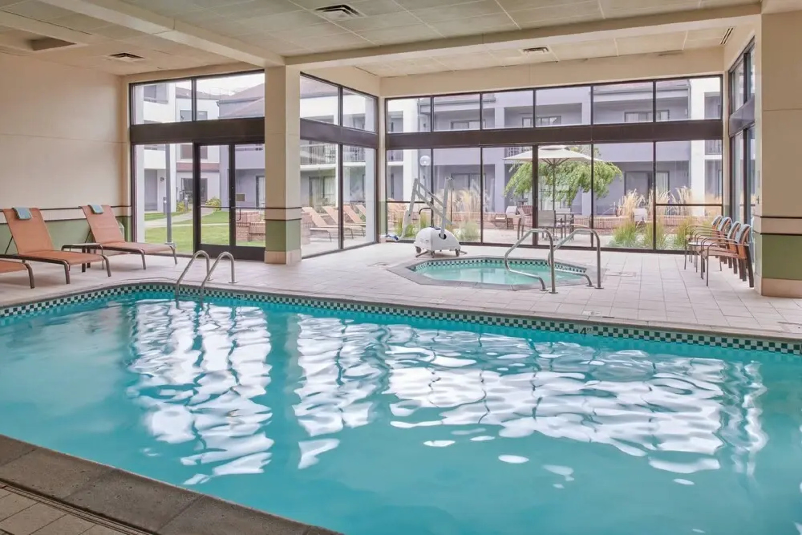 Courtyard Detroit Warren