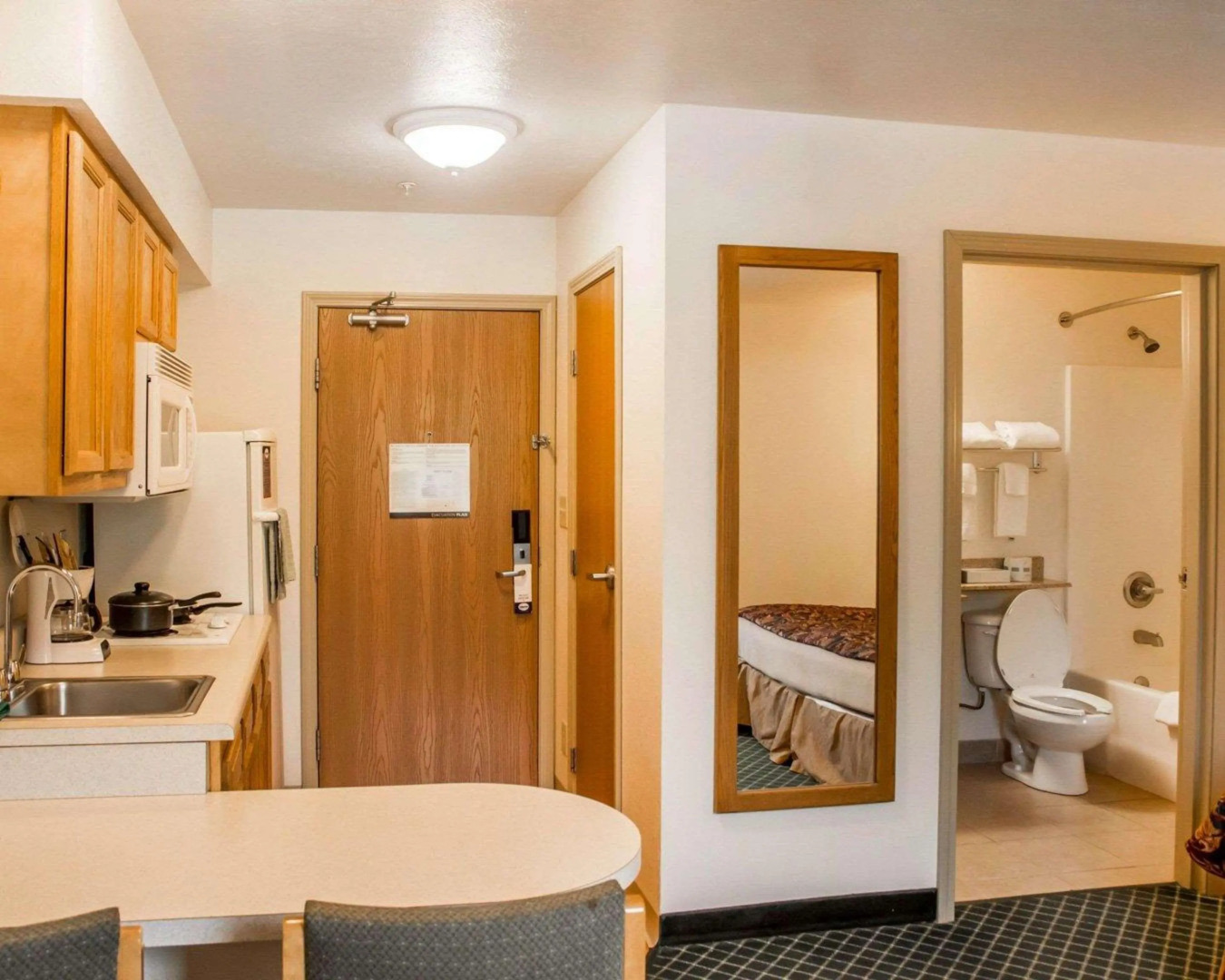 Birch Hill Suites Dayton - WP AFB