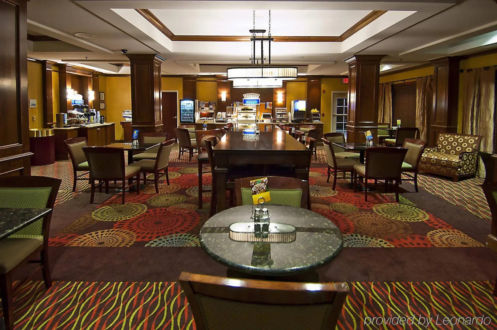 Holiday Inn Express Hotel & Suites Tupelo by IHG