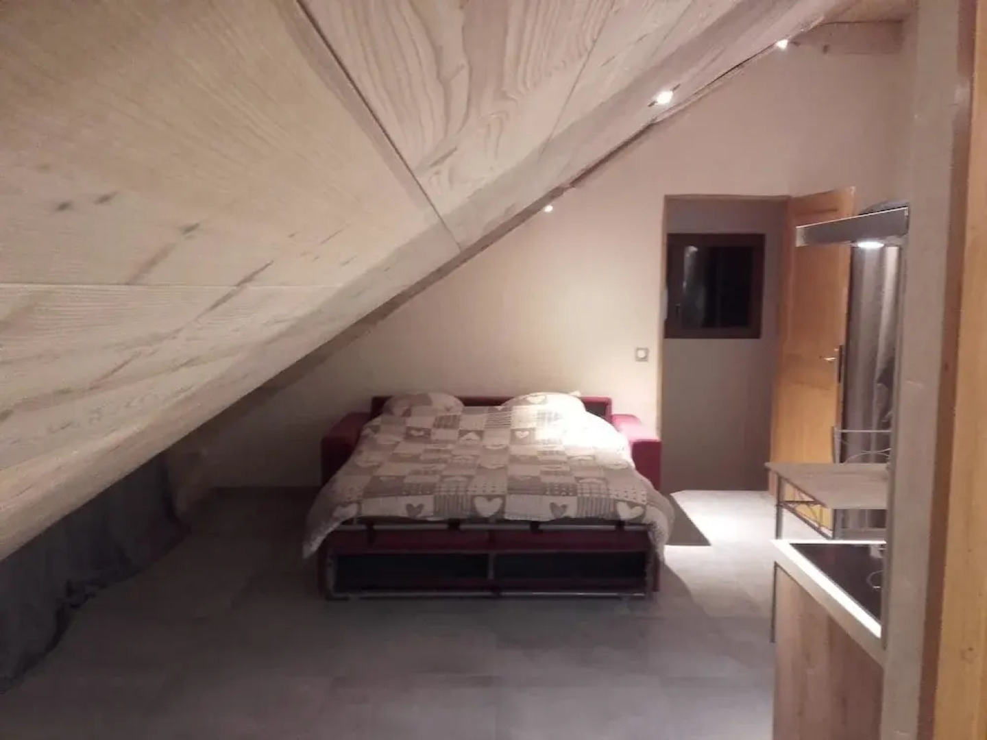 Studio in Saint-jean-d'arves, With Wonderful Mountain View, Furnished Garden and Wifi - 6 km From the Slopes