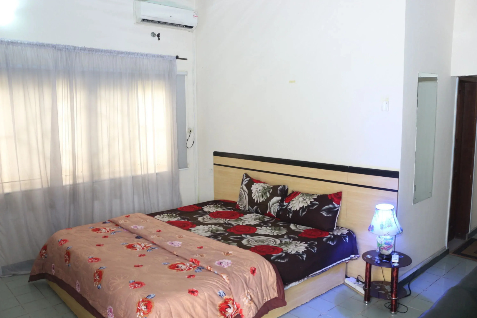 Tourist Castle Hotel and Suites