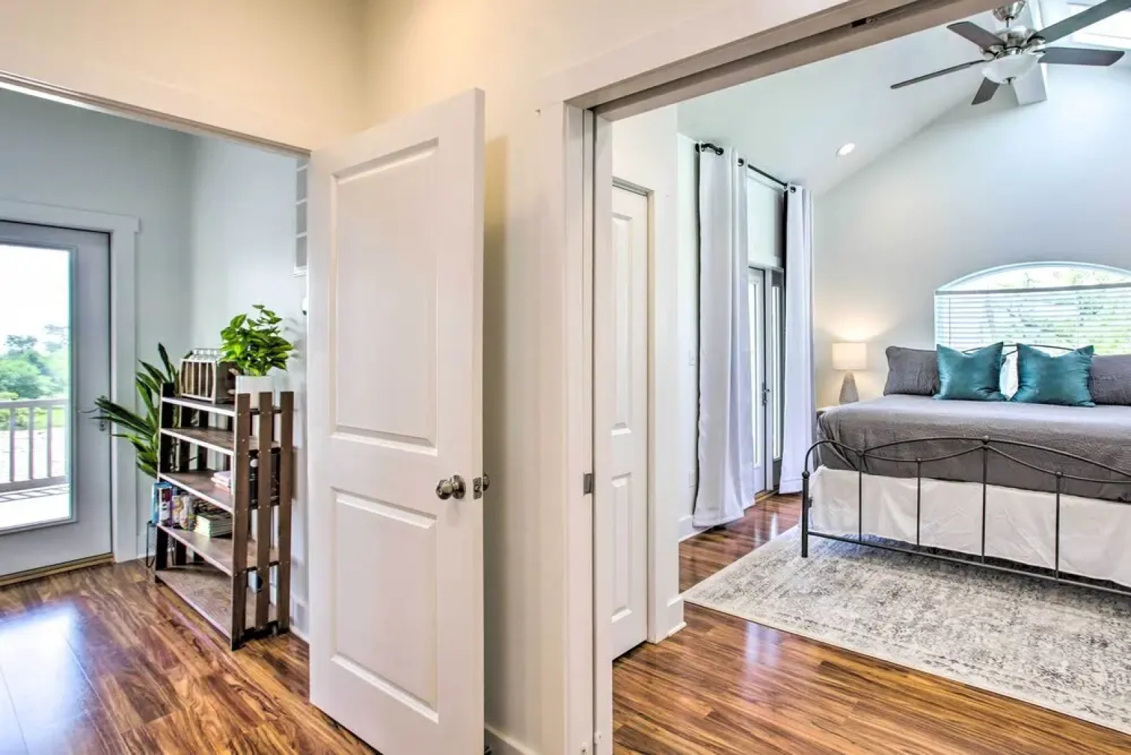 Waveland Abode w/ Patio, Walk to Beach!