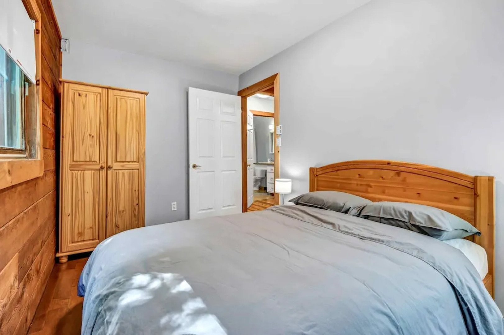 Mersey River Chalets a nature retreat