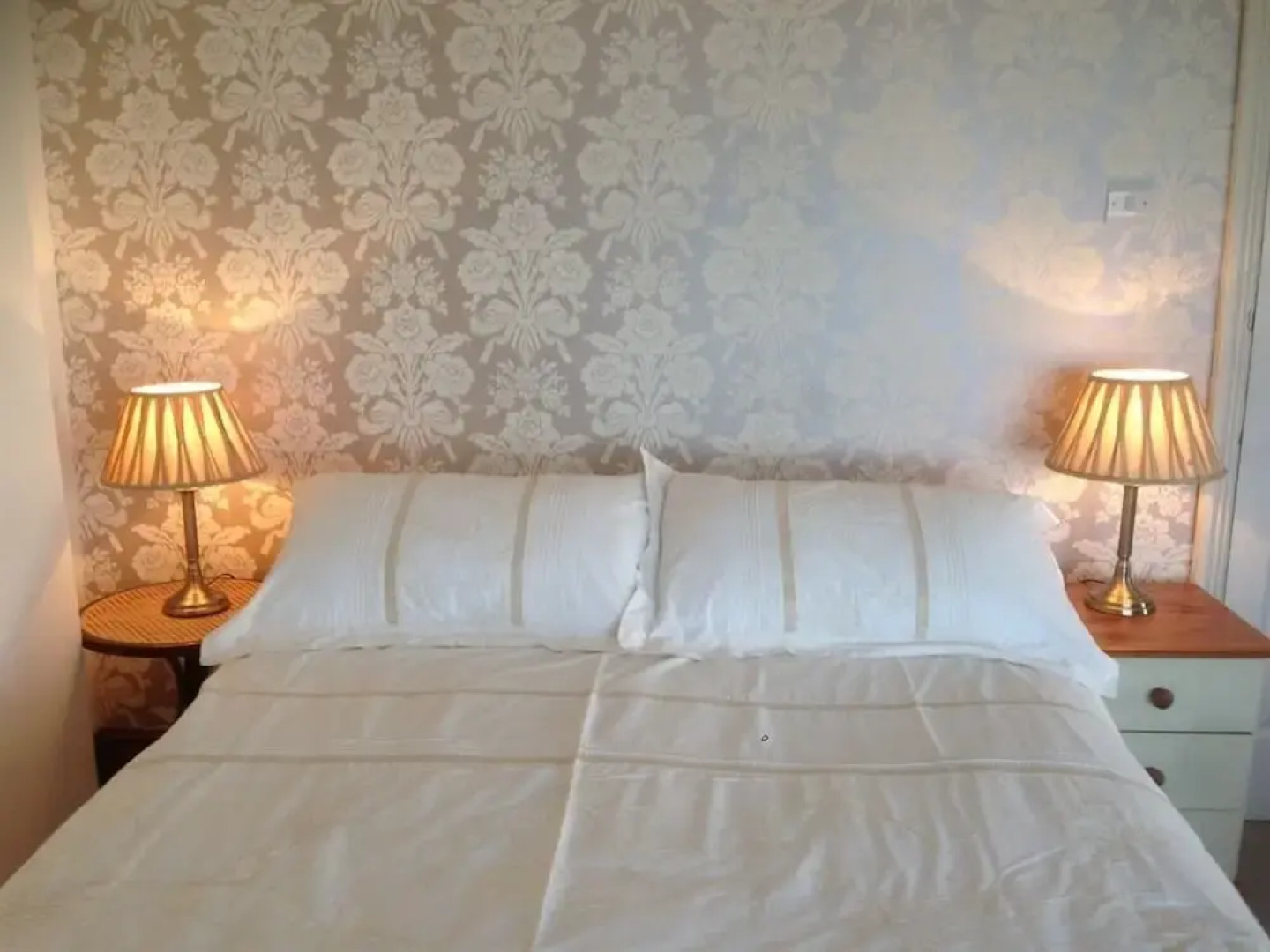 Glanllifon Bed and Breakfast