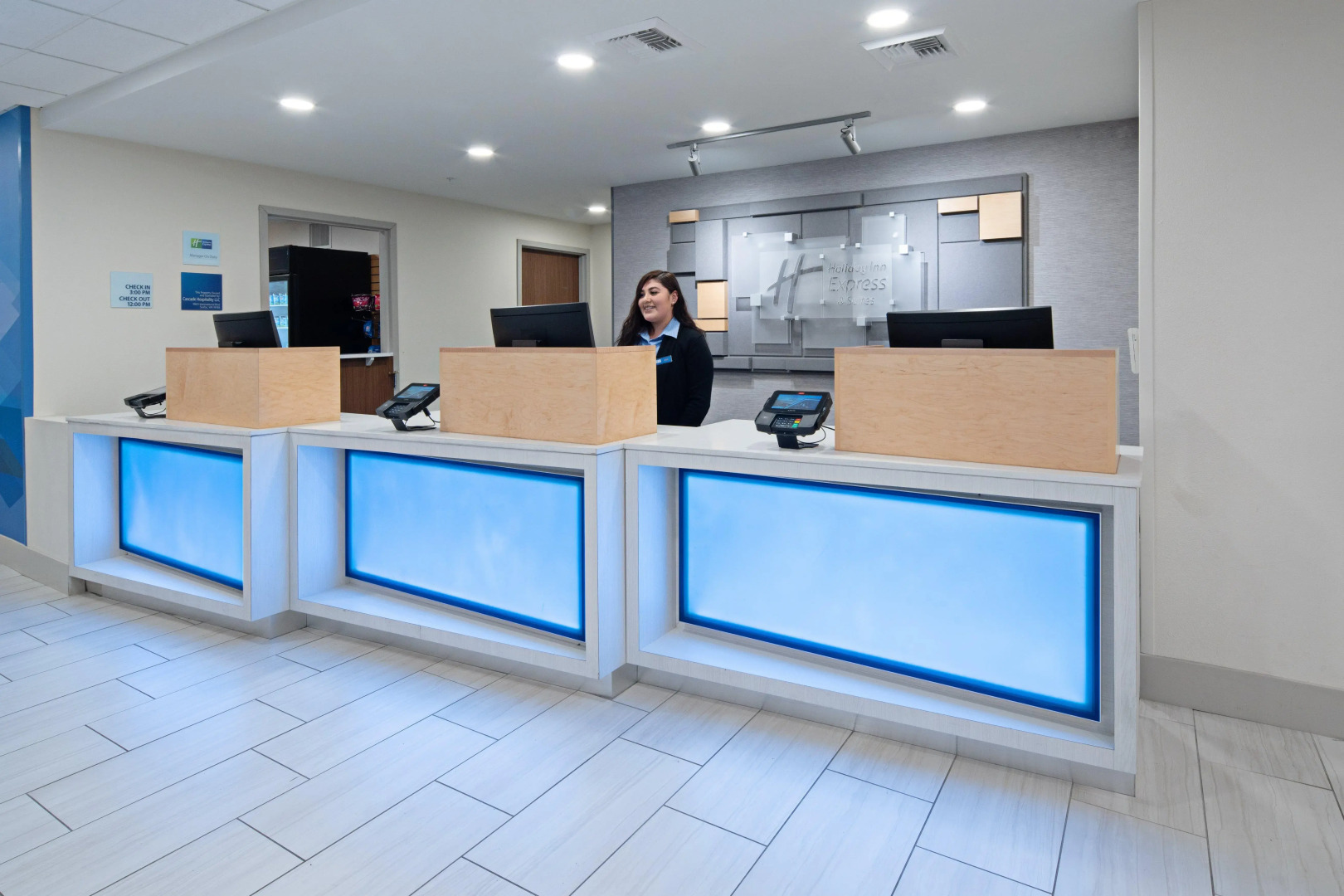 Holiday Inn Express Hotel & Suites SeaTac by IHG
