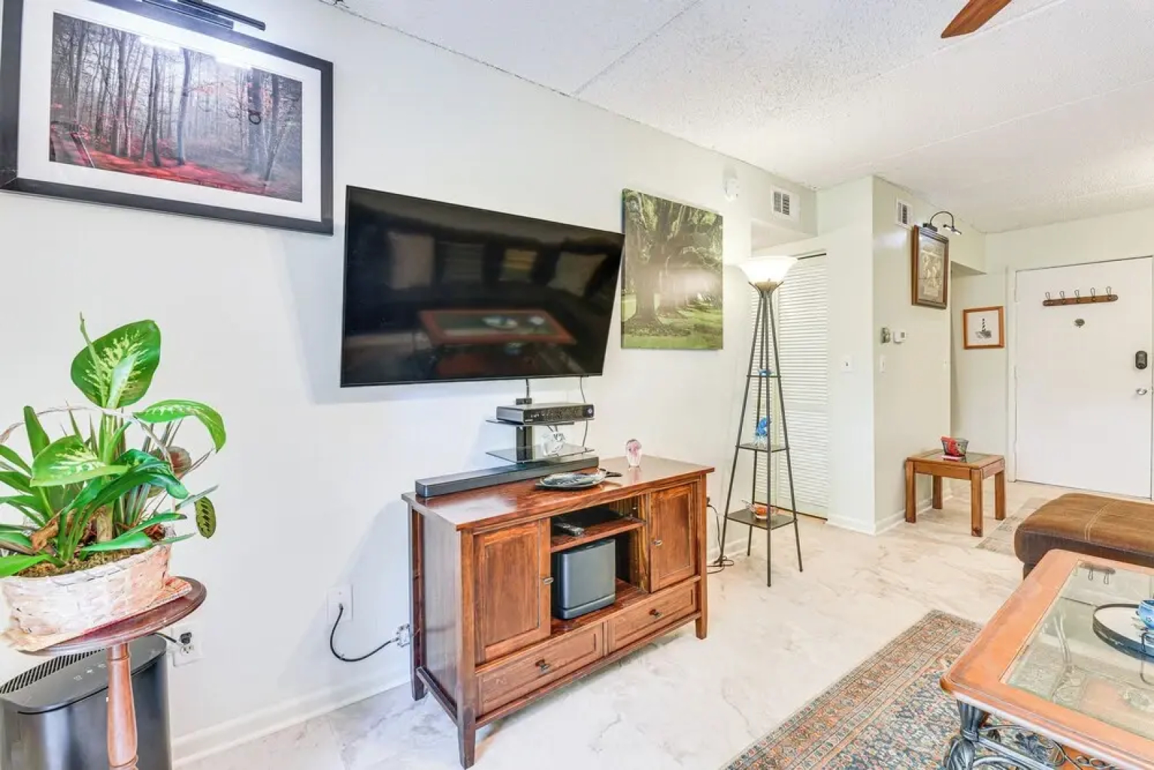 Pool & Beach Access: Lovely Mary Esther Condo!