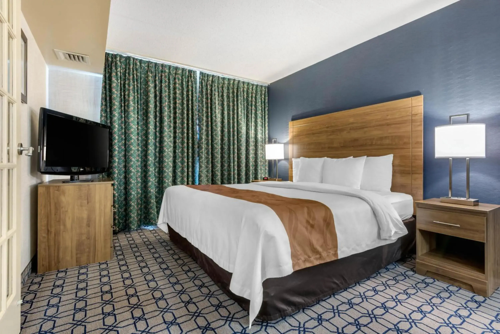 Quality Suites Whitby