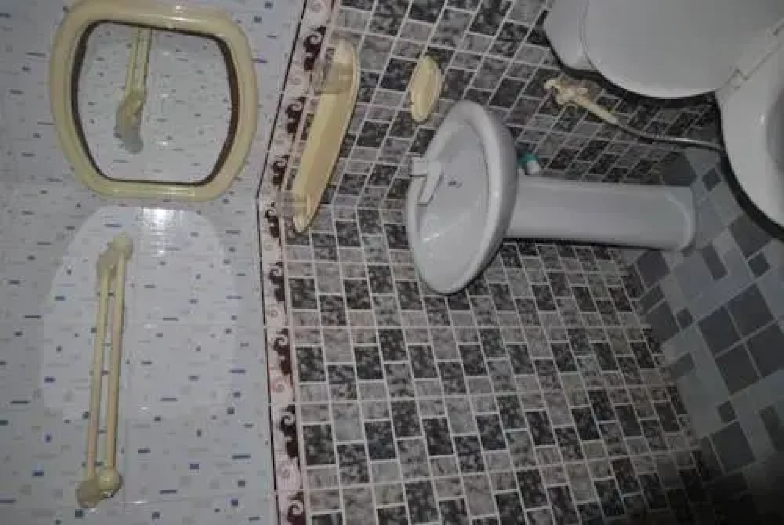 Travel Lodge Surf Break