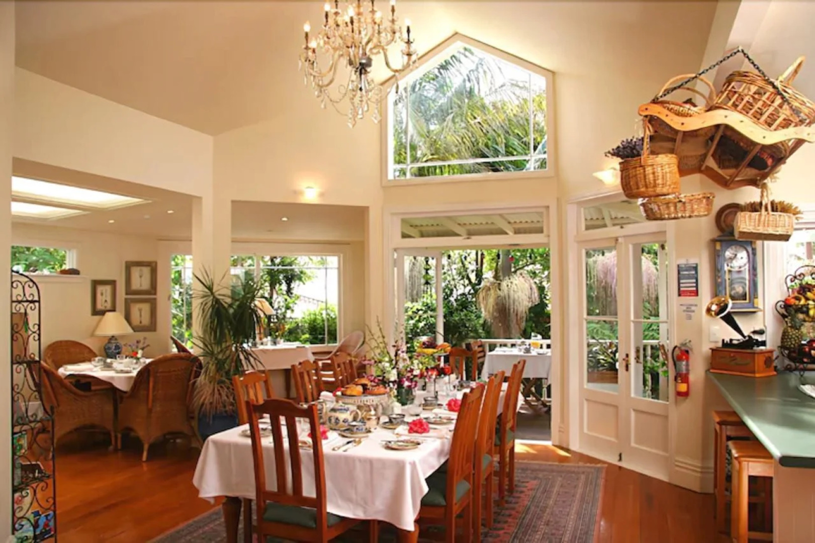 The Peace & Plenty Inn