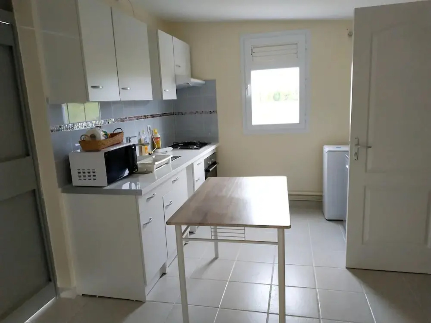 Studio in Le Lamentin, With Enclosed Garden and Wifi - 5 km From the B