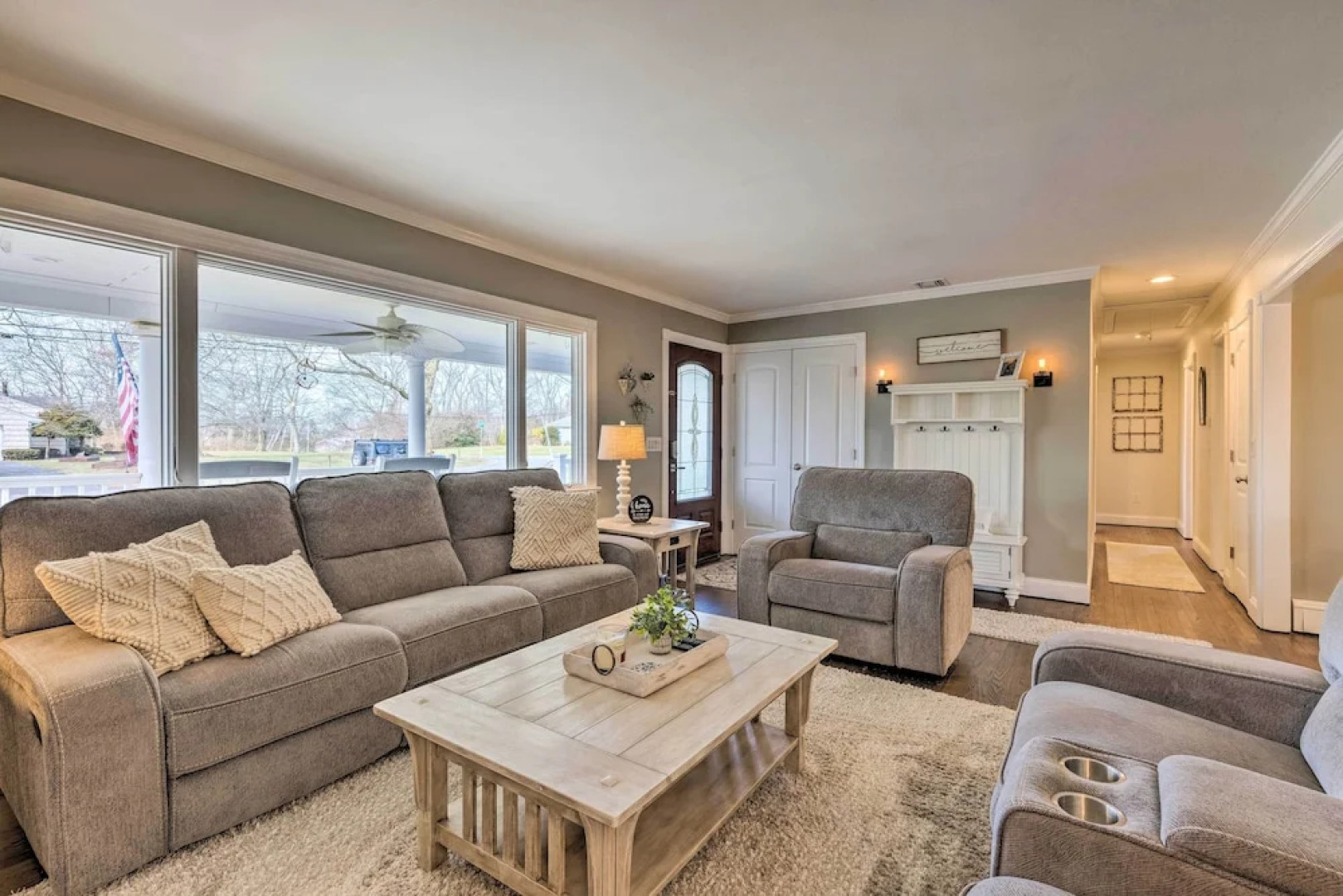 Mattituck Home w/ Fireplaces - Near Wineries