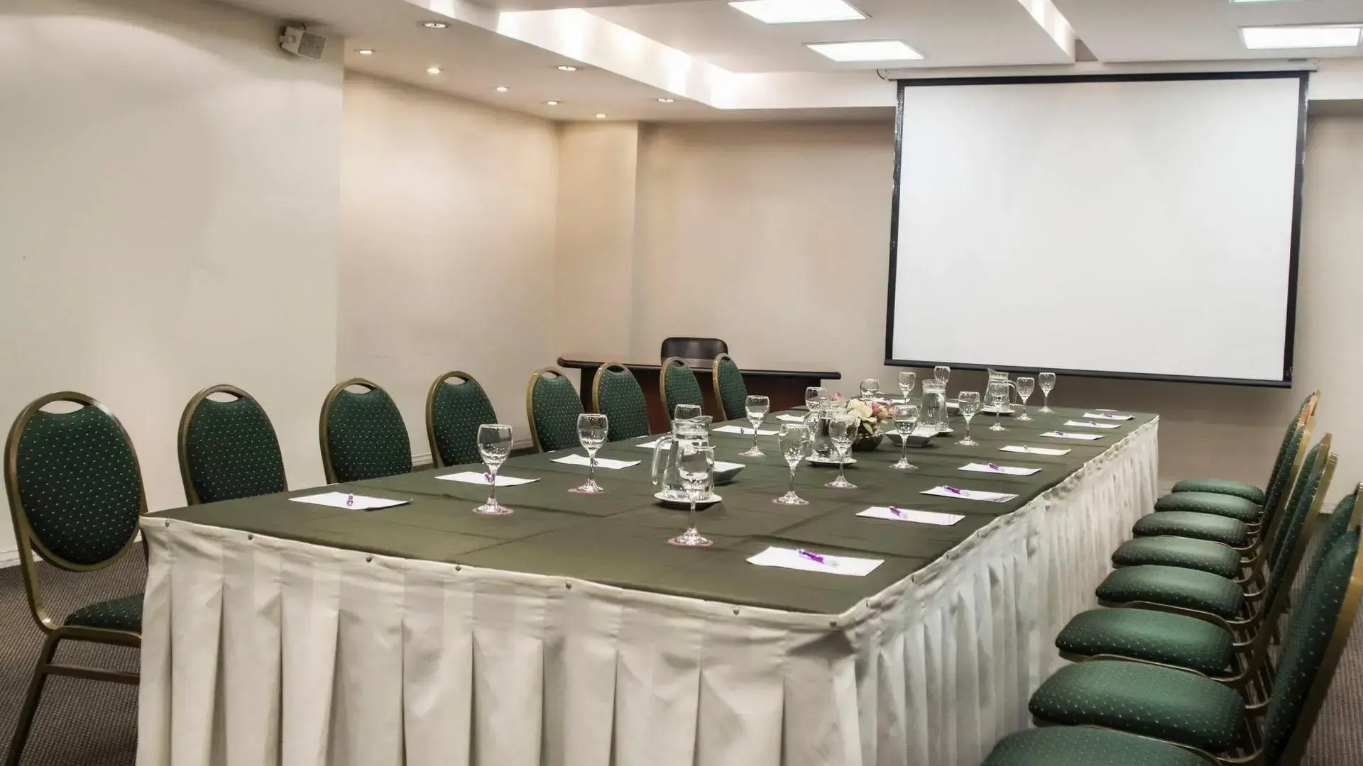 Tucuman Center Suites&Business