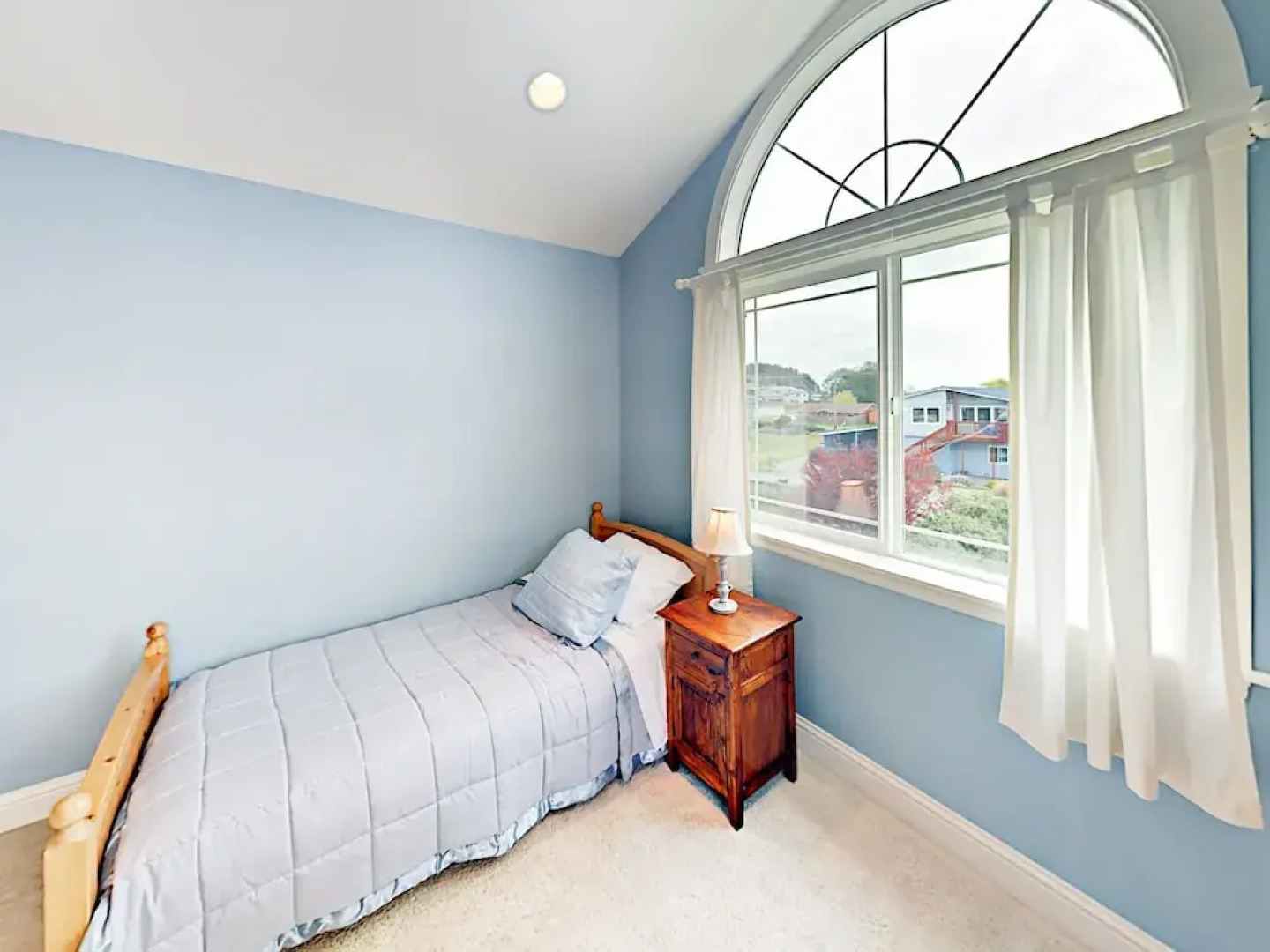 201 E Sandpiper Rd Home 3 Bedrooms 2.5 Bathrooms Home