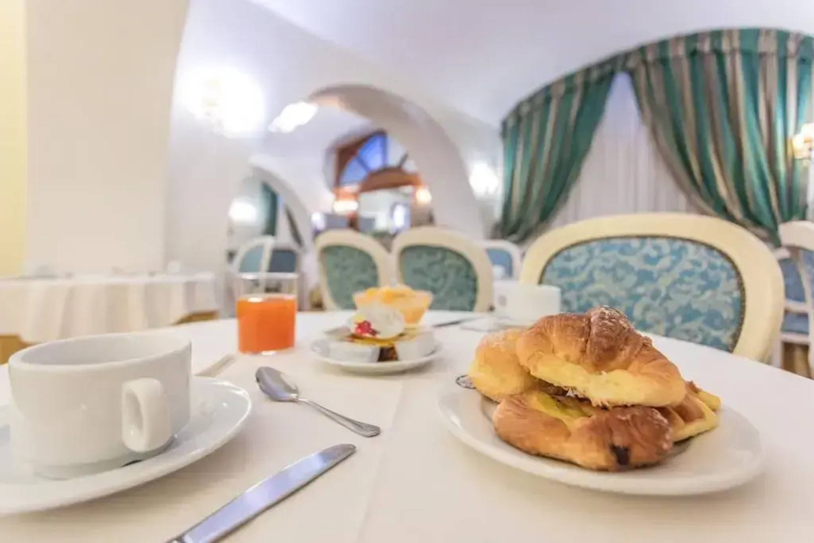 Raeli Hotel Floridia