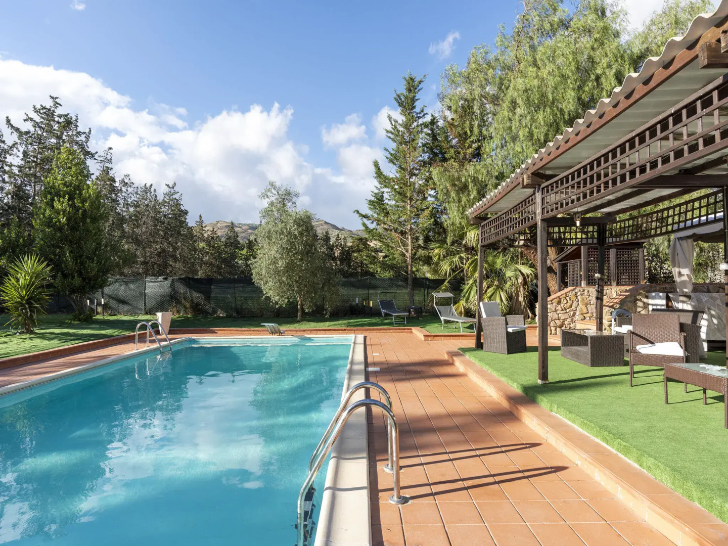 Alluring holiday home in Assoro with private pool