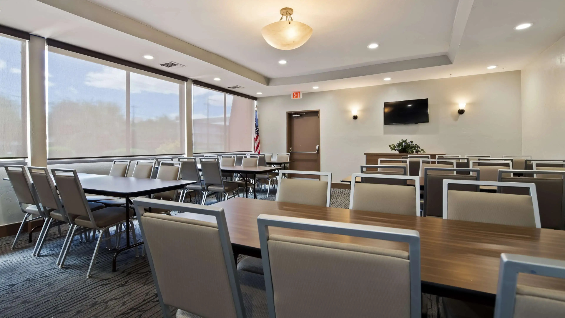 Best Western Royal Sun Inn & Suites