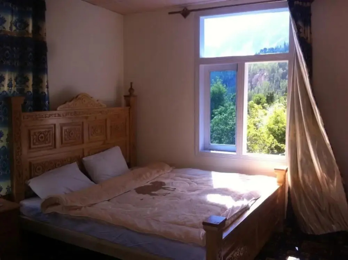 Golden Peak View Hotel