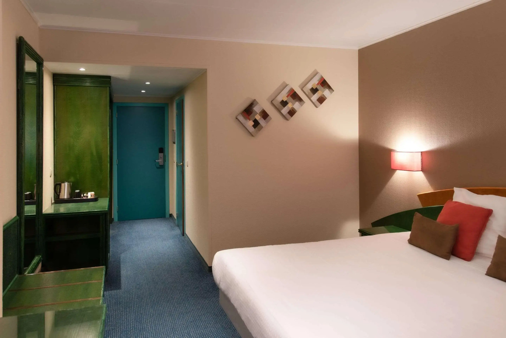 B&B HOTEL Mons Centre