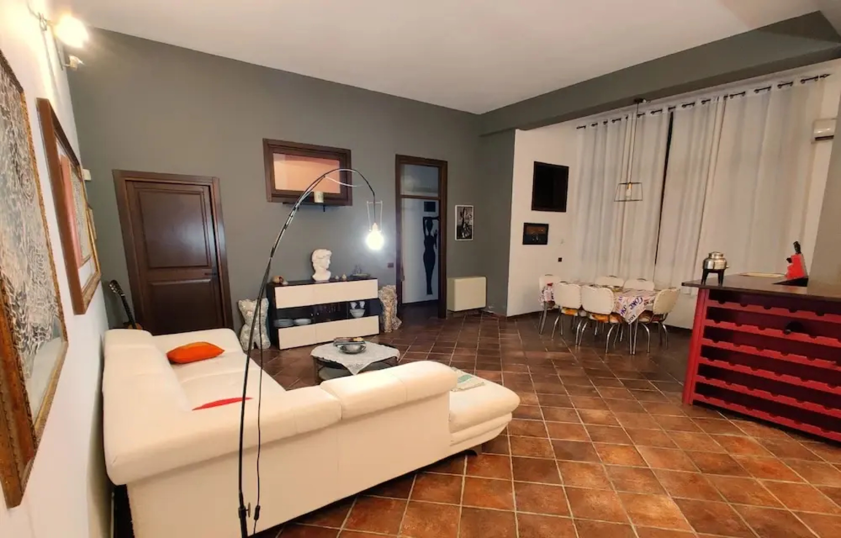 Country House with Pool Access & Jacuzzi