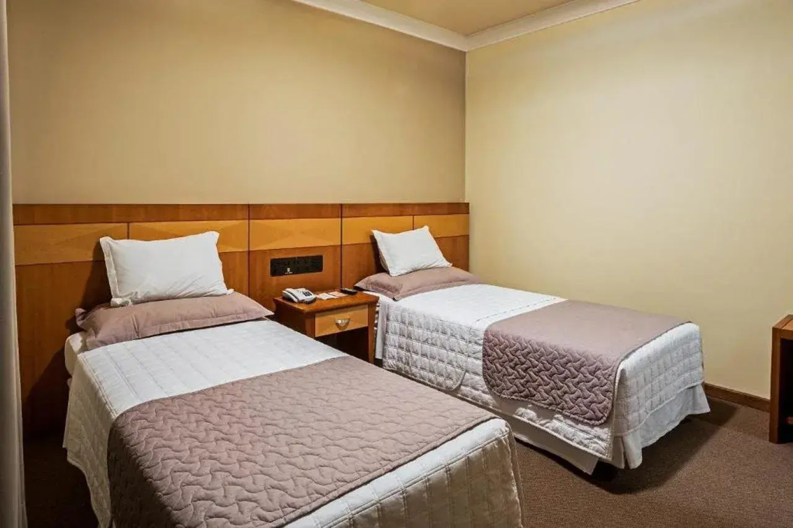 Astron Ponta Grossa Plaza by Nobile