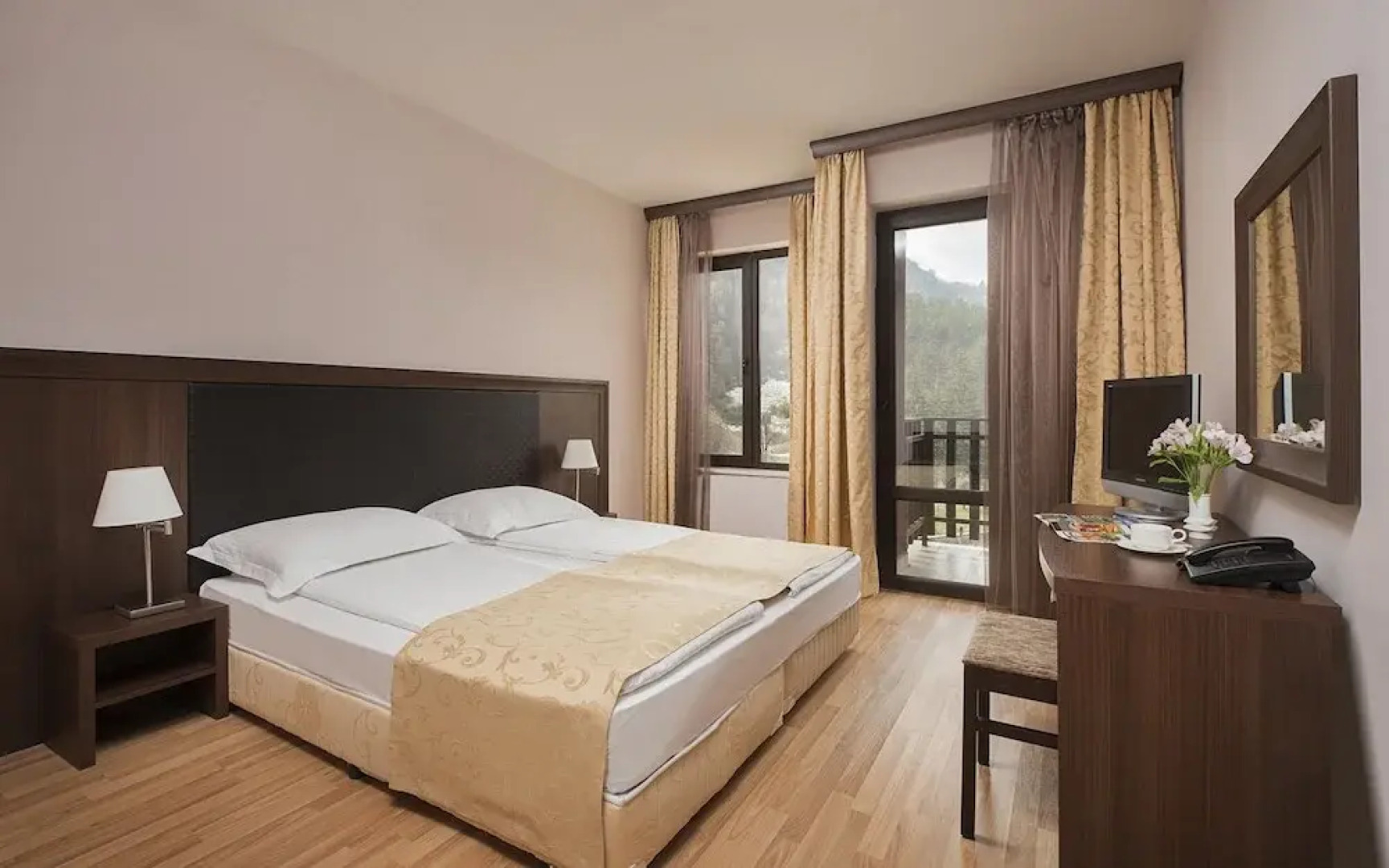 St. Spas Hotel & Balneo Complex