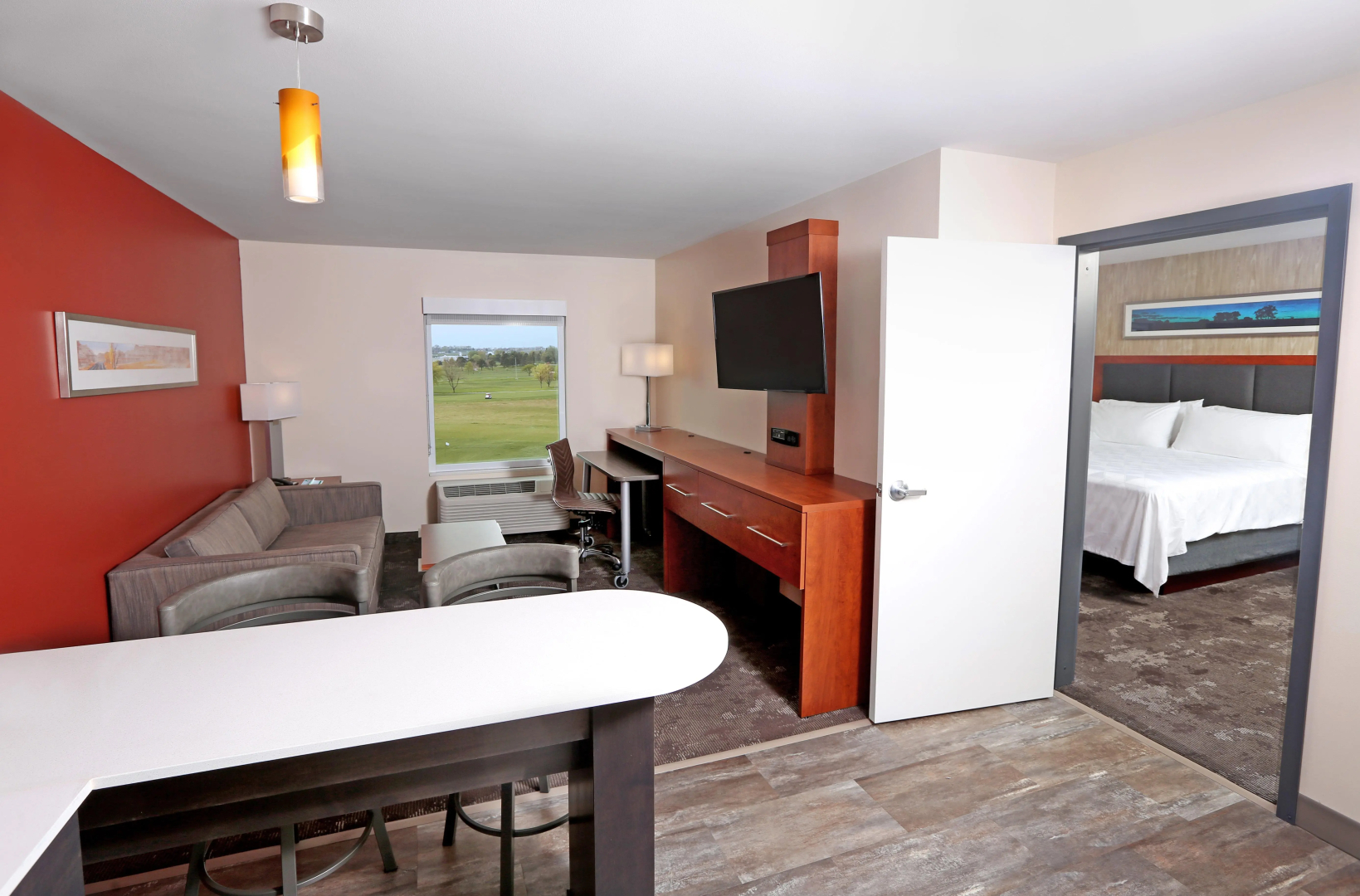 Holiday Inn & Suites Sioux Falls - Airport by IHG