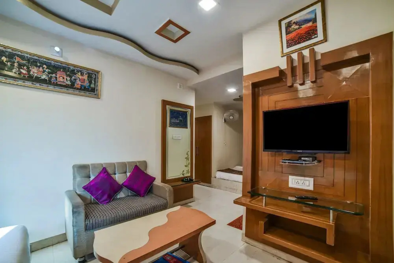 OYO 1942 Hotel Bharat Palace